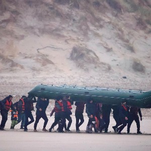5 migrants au moins dont 1 enfant sont morts en tentant de traverser la Manche