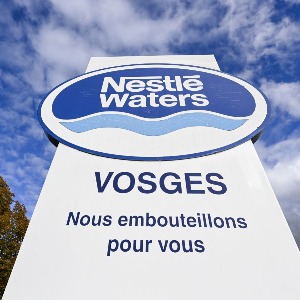 Une enquête ouverte contre Nestlé Waters